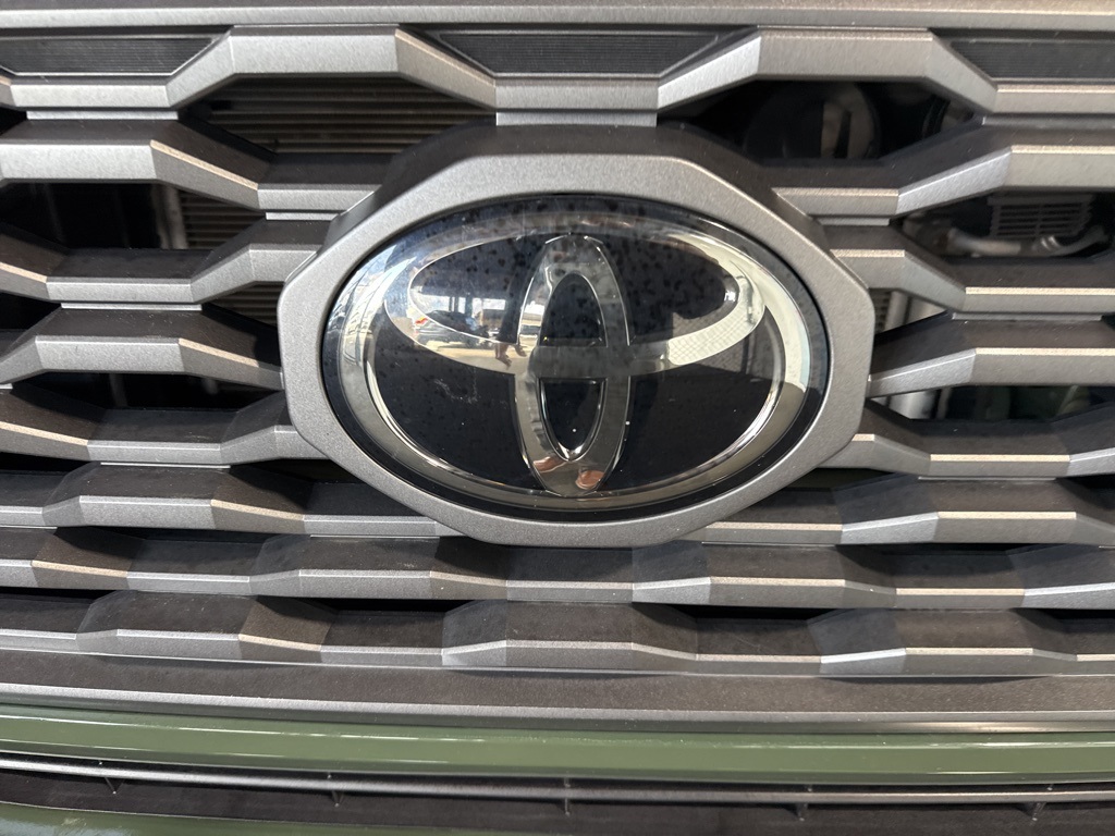 Thumbnail: 2021 Toyota Tacoma - 14