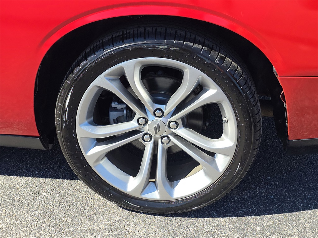 2022 Dodge Challenger R/T Red at Victoria Chrysler Dodge Jeep Ram