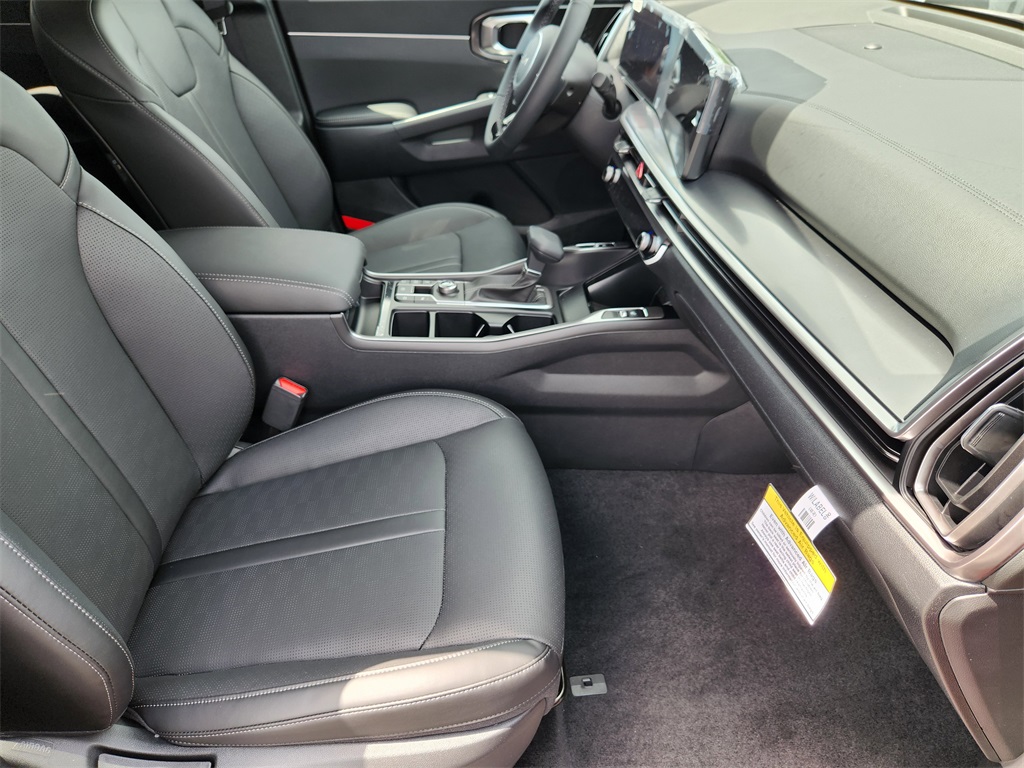 2025 Kia Sorento S - 9