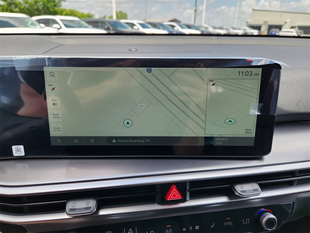 2025 Kia Sorento S - 11