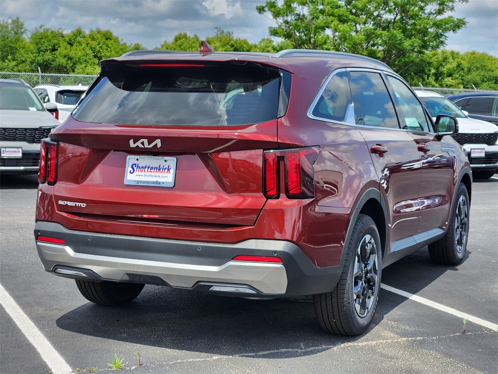 2025 Kia Sorento S - 3