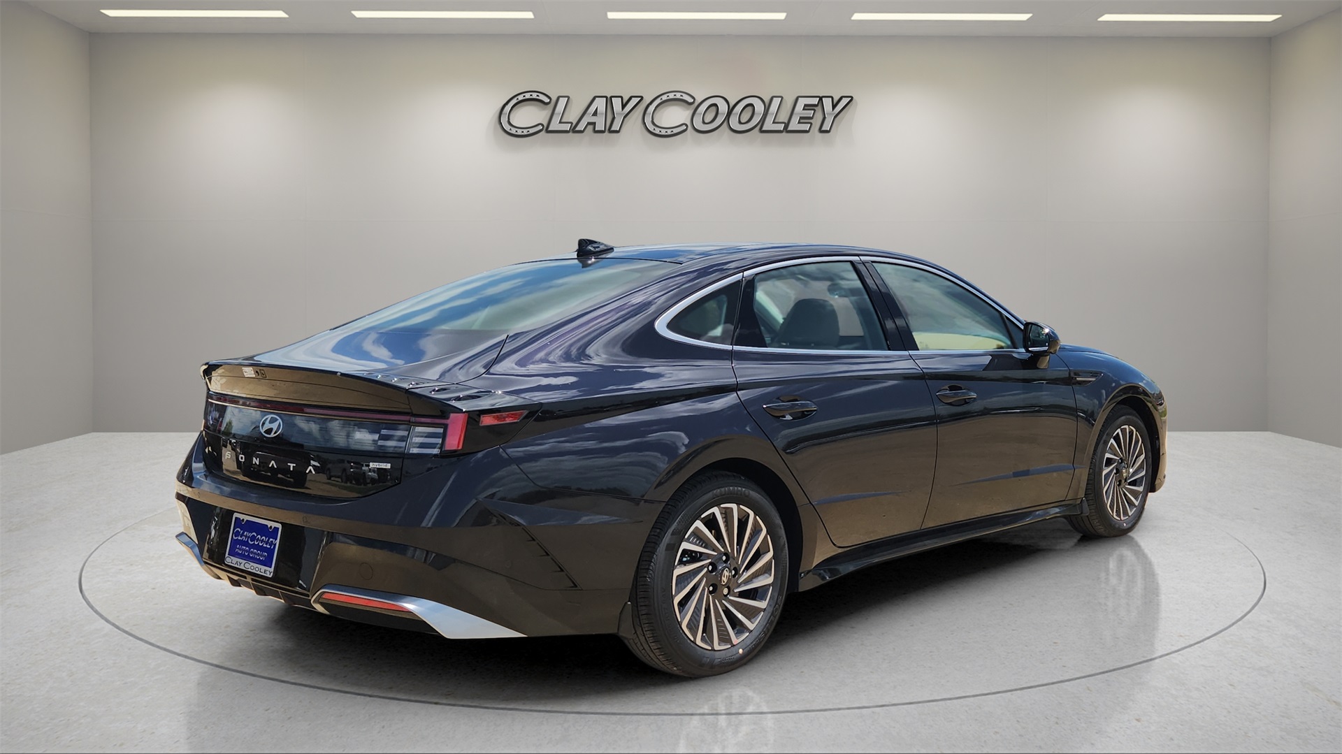 2025 Hyundai Sonata Hybrid Limited photo 3