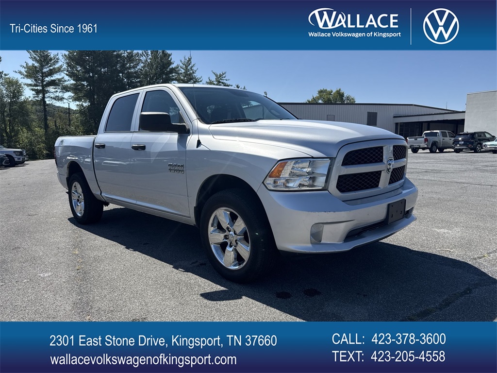2017 RAM 1500 Express Crew Cab 4WD