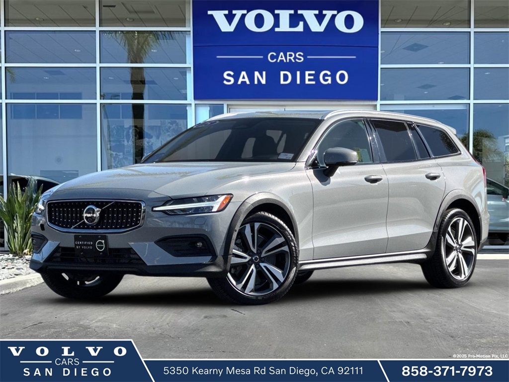 2025 Volvo V60 Cross Country B5 Plus AWD