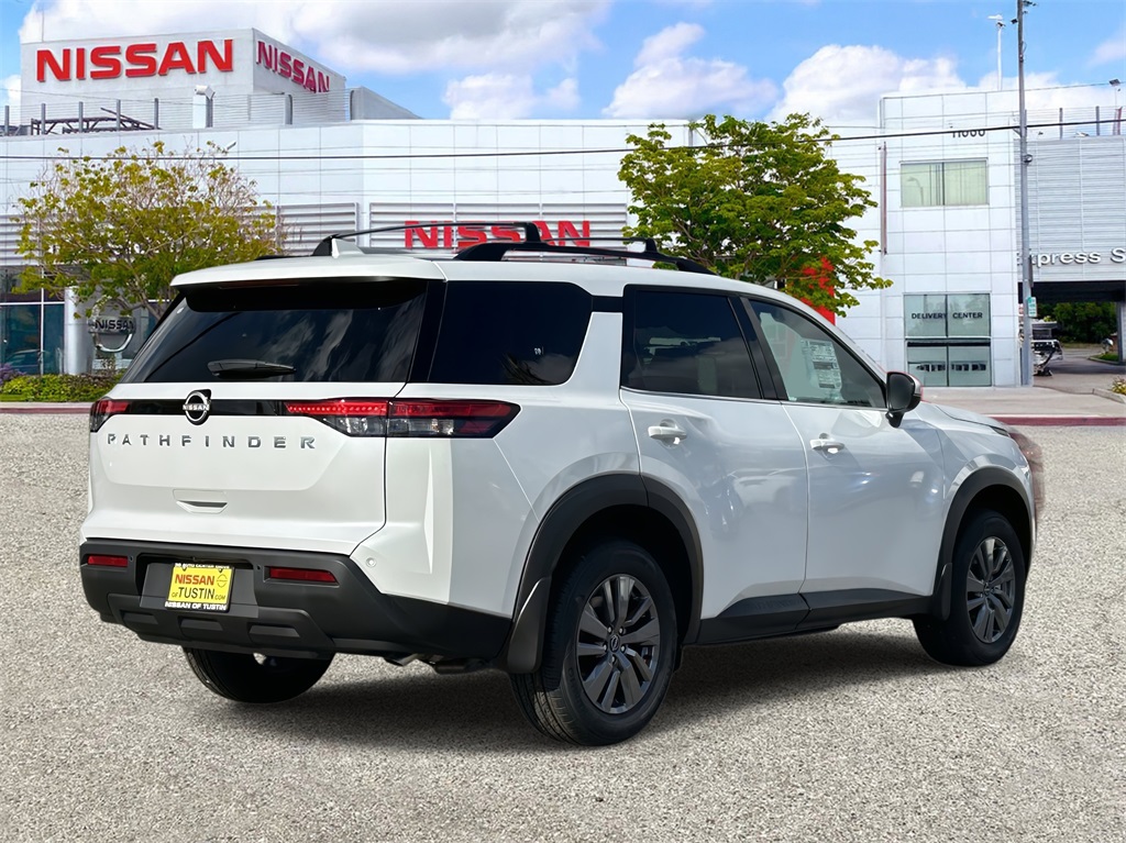 2025 Nissan Pathfinder SV photo 2