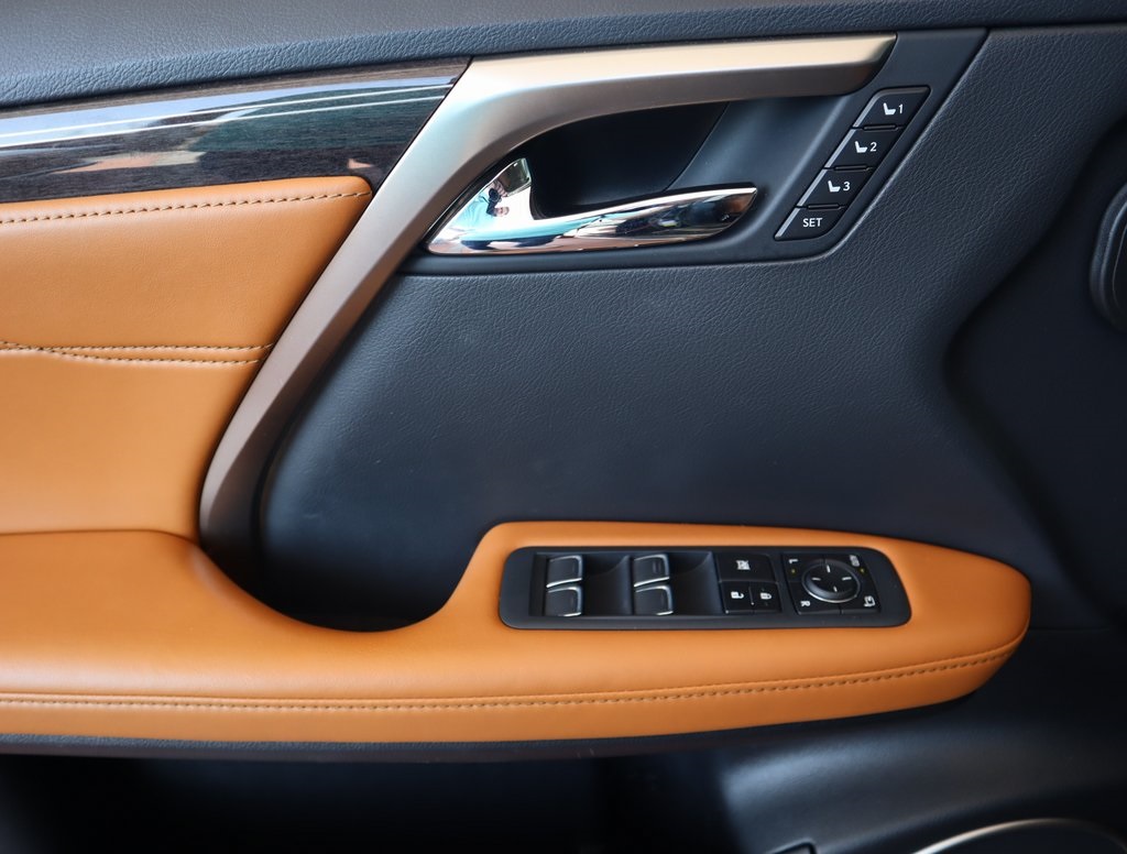 Thumbnail: 2022 Lexus RX - 18