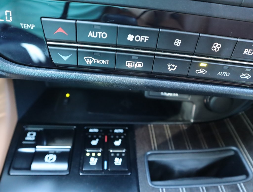 Thumbnail: 2022 Lexus RX - 32