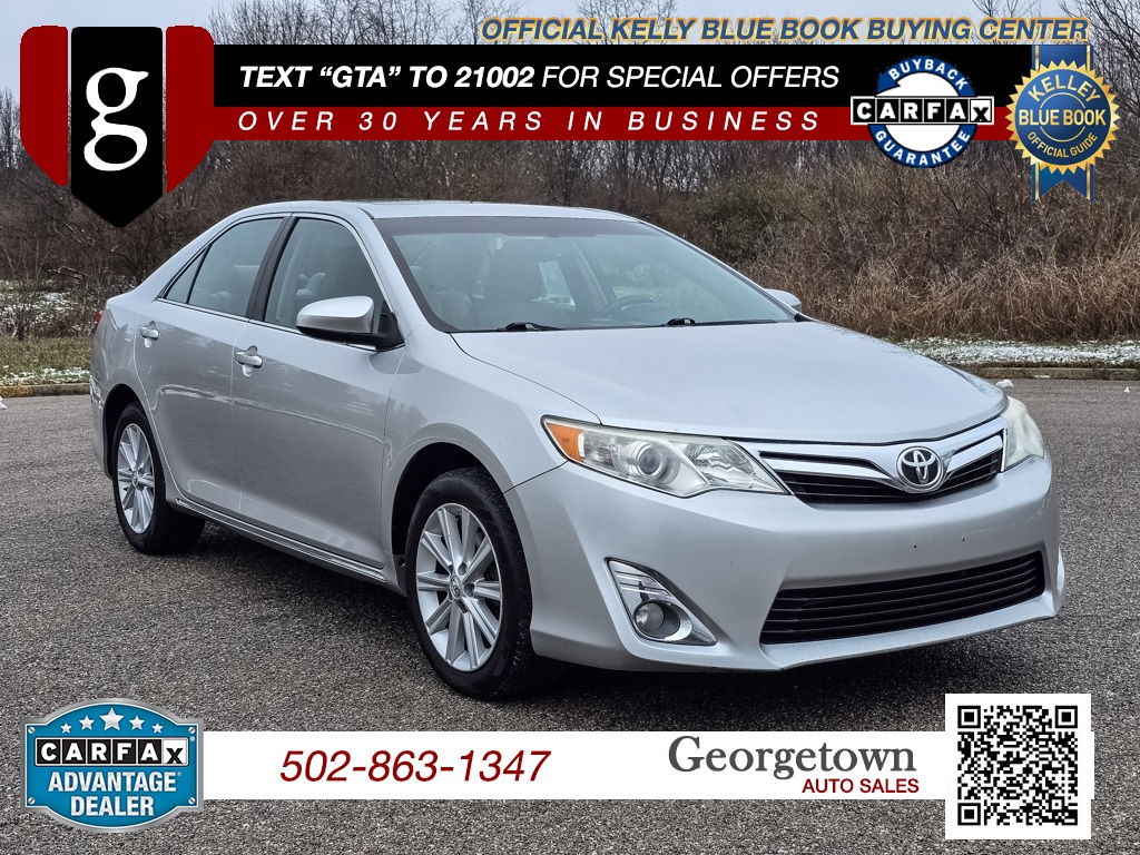 2014 Toyota Camry XLE's photo