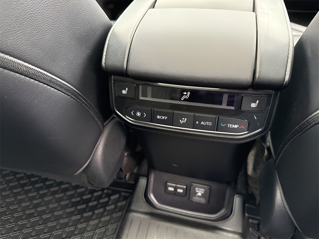 2023 Toyota Highlander Hybrid