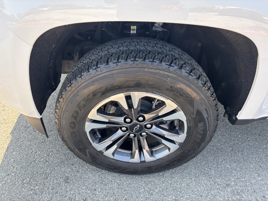 Used Car 2021 Chevrolet Colorado  Crew Pickup Z71 Four Wheel Drive For Sale Under $35,000 In Austin, Texas