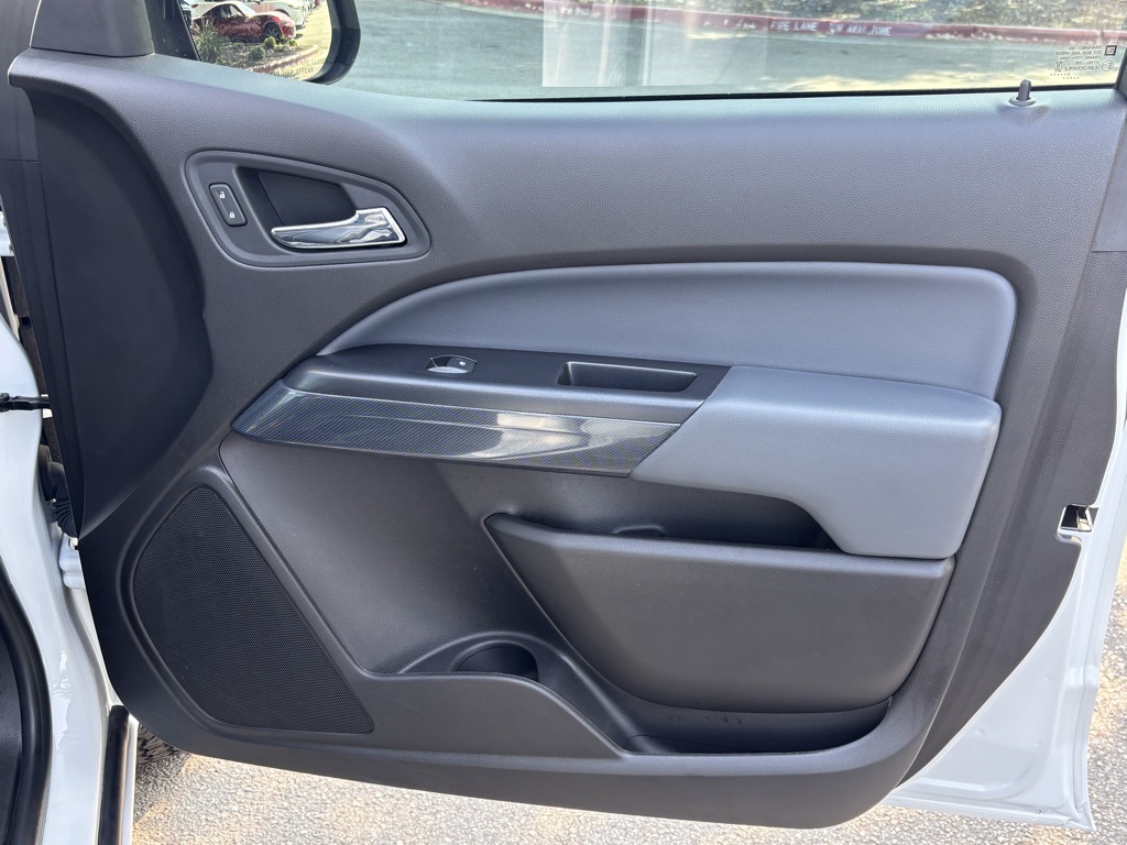 Used Car 2021 Chevrolet Colorado  Crew Pickup Z71 Four Wheel Drive For Sale Under $35,000 In Austin, Texas
