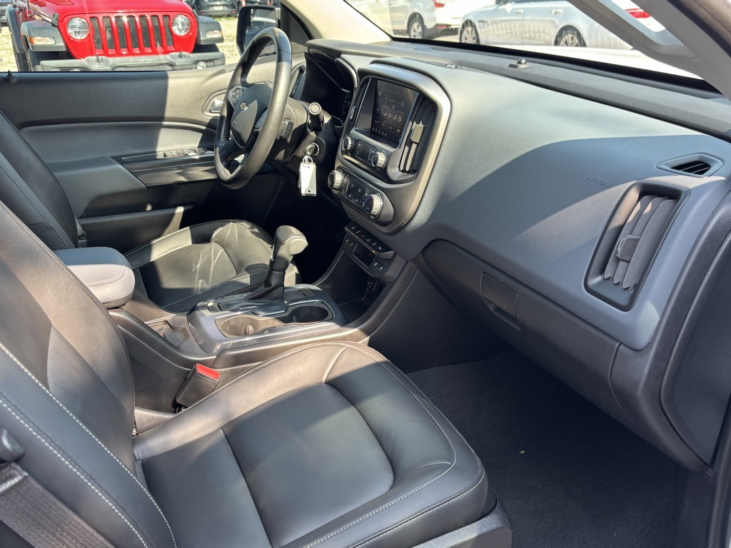 Used Car 2021 Chevrolet Colorado  Crew Pickup Z71 Four Wheel Drive For Sale Under $35,000 In Austin, Texas