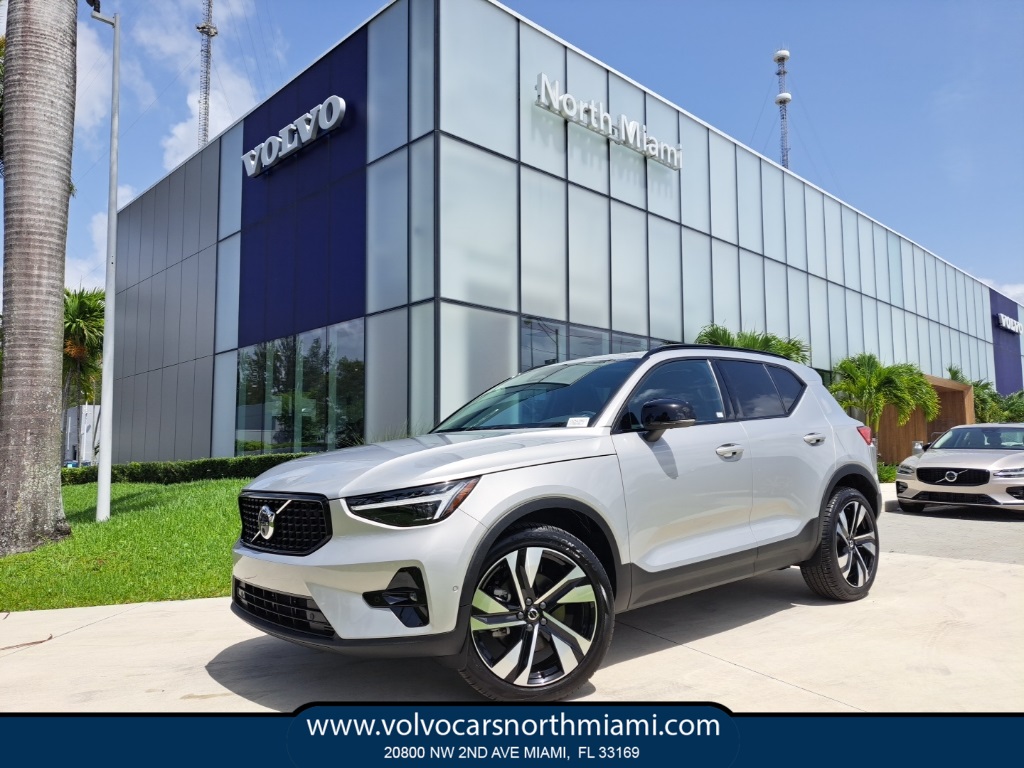 2024 Volvo XC40 Ultimate
