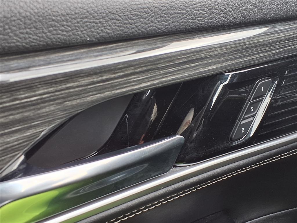 2022 Jeep Wagoneer Series III Red at Community Kia