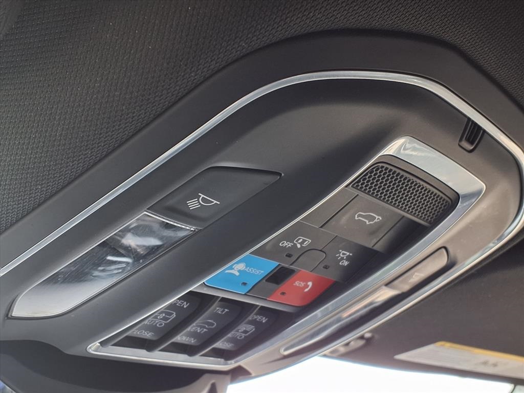 2022 Jeep Wagoneer Series III Red at Community Kia