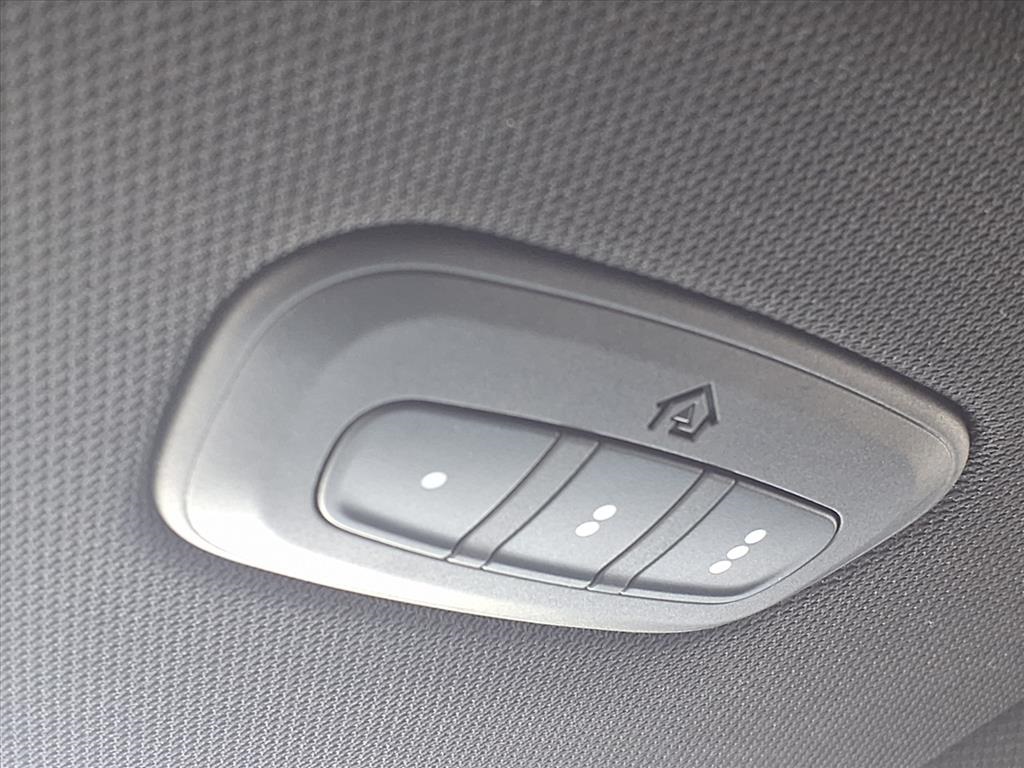 2022 Jeep Wagoneer Series III Red at Community Kia