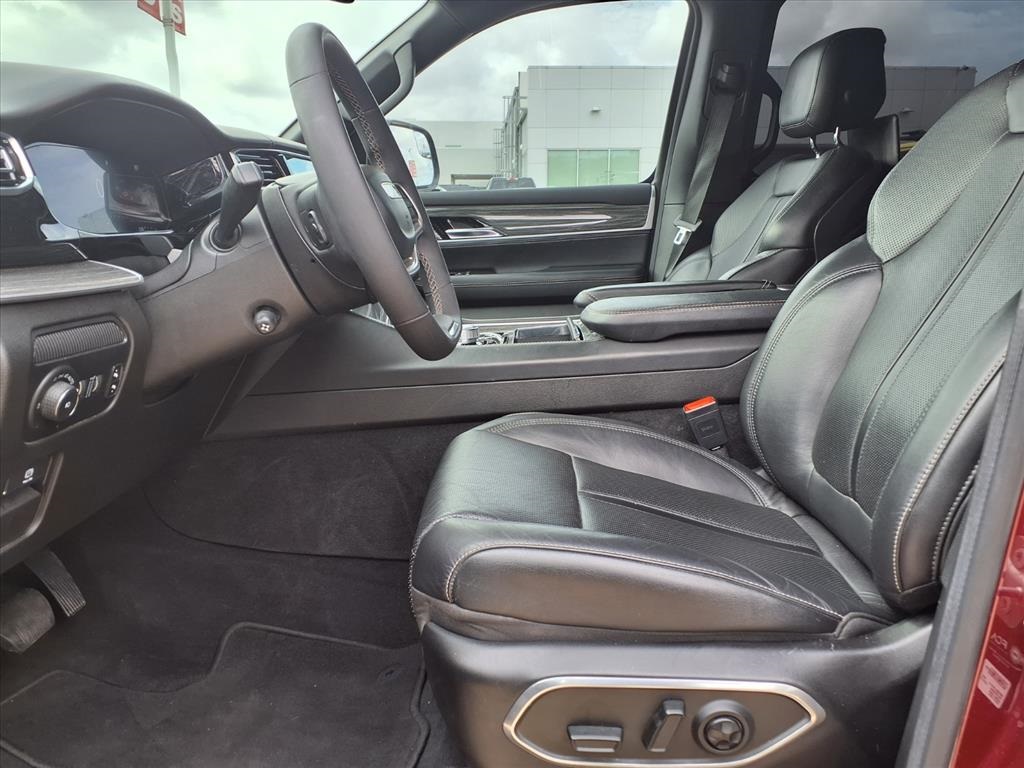 2022 Jeep Wagoneer Series III Red at Community Kia