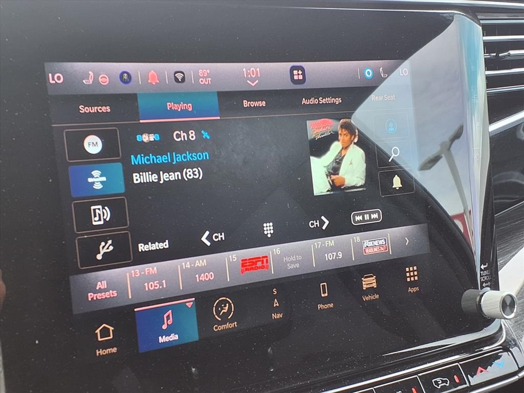 2022 Jeep Wagoneer Series III Red at Community Kia