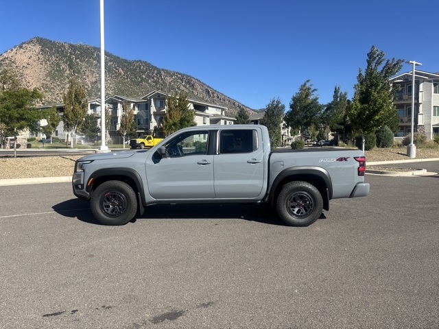 2025 Nissan Frontier PRO-4X photo 4