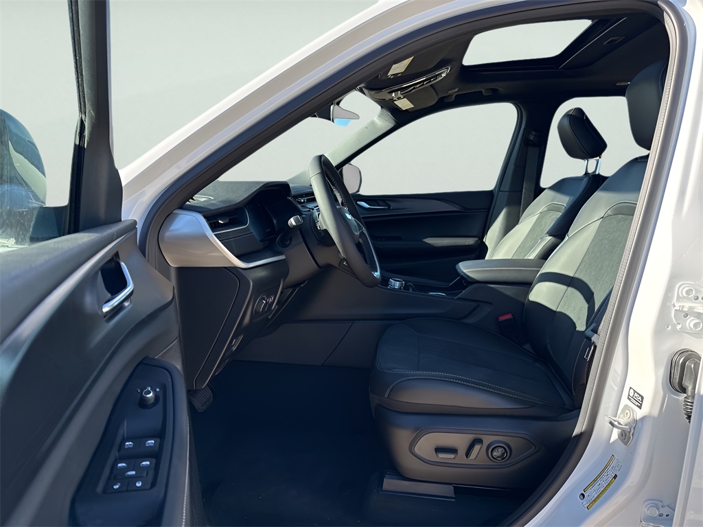 2025 Jeep Grand Cherokee