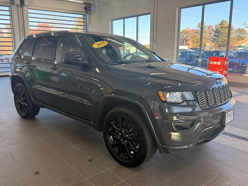 2018 Jeep Grand Cherokee Altitude's photo
