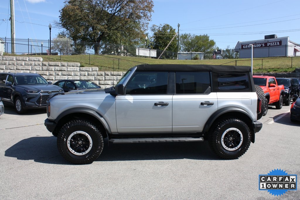 2024 Ford Bronco Badlands photo 2