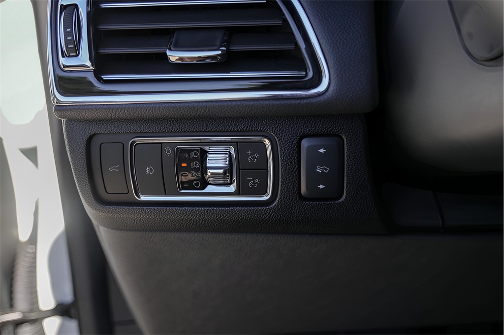 Used Car 2024 Lincoln Navigator L  Reserve For Sale Under $80,000 In Austin, Texas