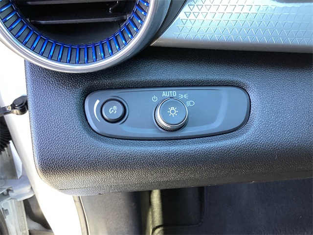 Used Car 2025 Chevrolet Trax  Lt For Sale Under $20,000 In San Antonio, Texas