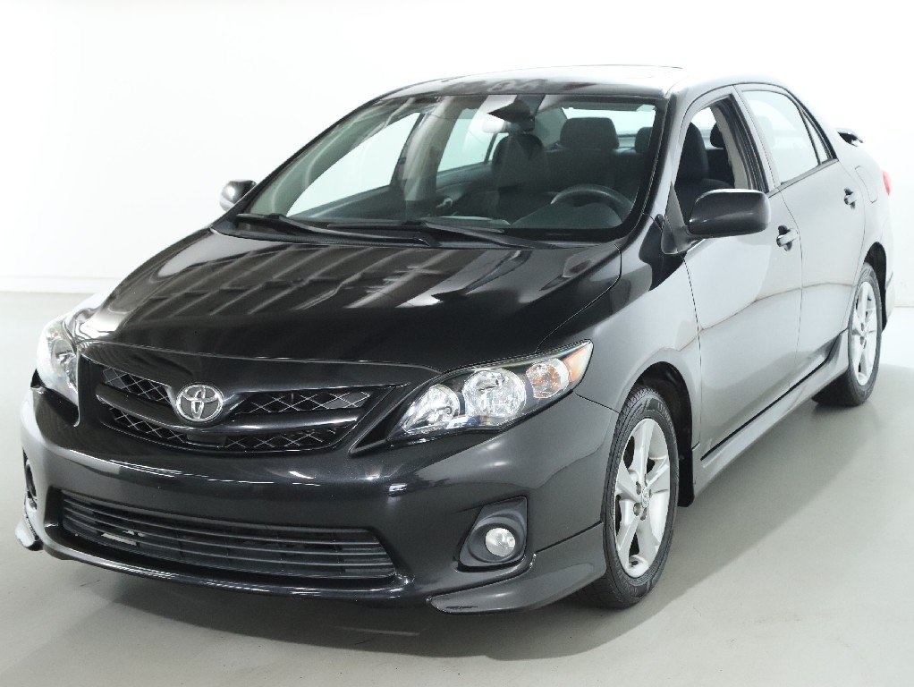 2011 Toyota Corolla S photo 2