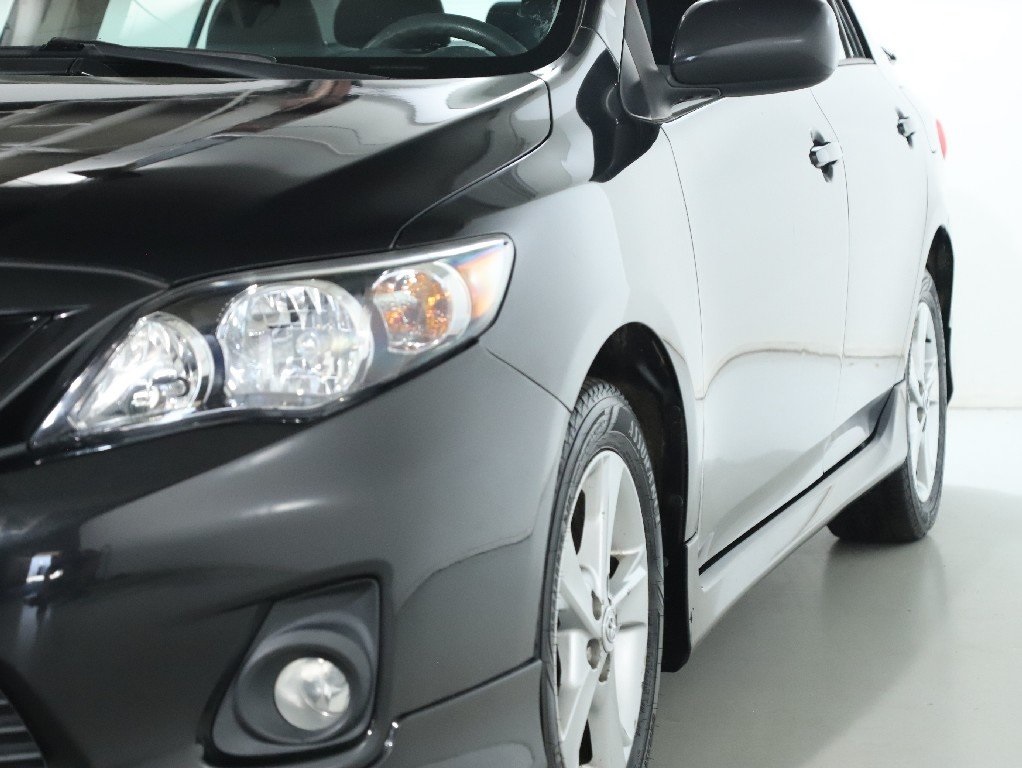 2011 Toyota Corolla S photo 3