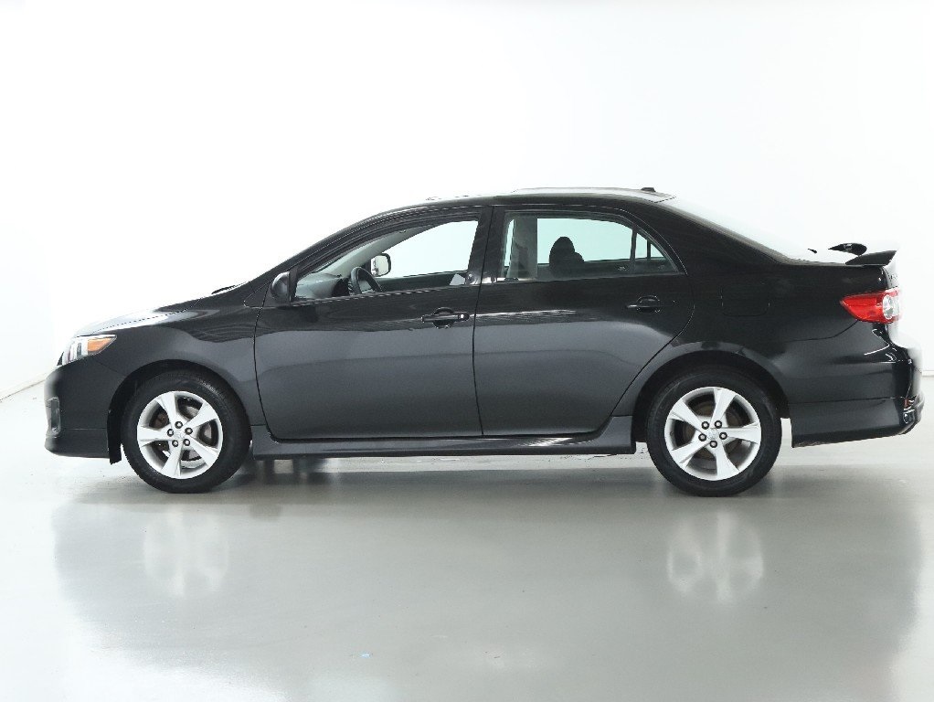 2011 Toyota Corolla S photo 4