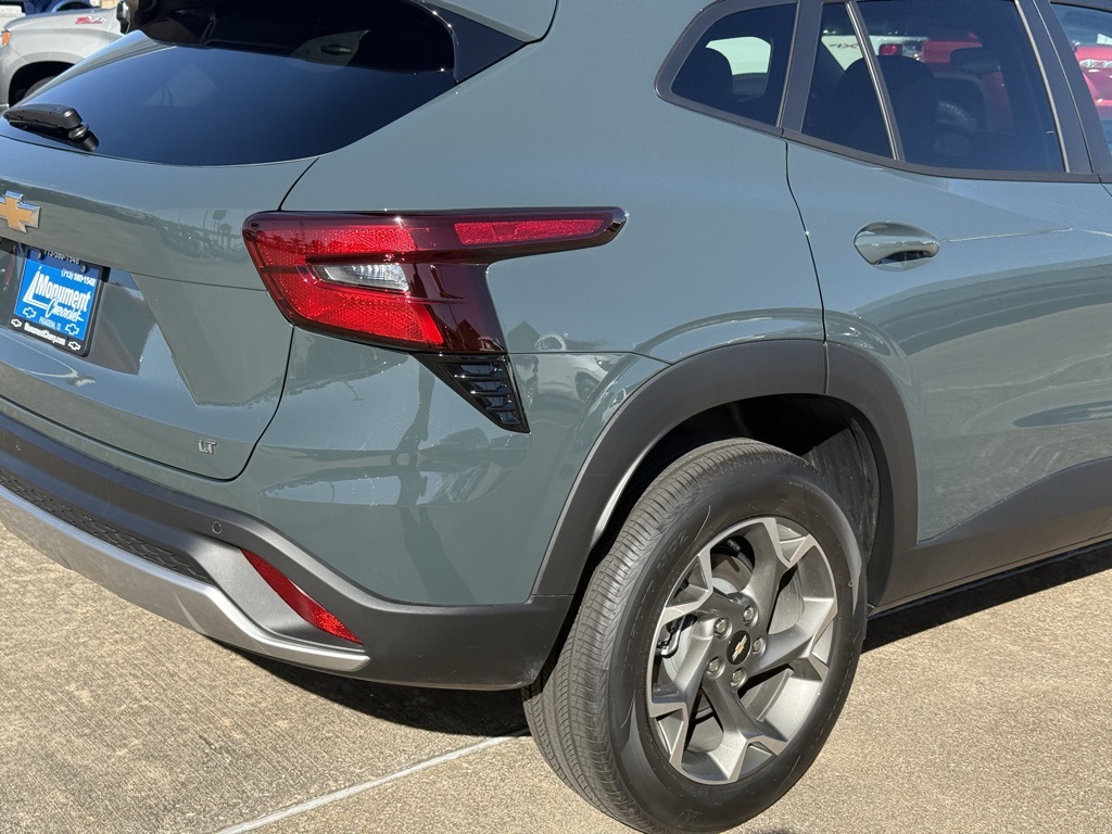 2025 Chevrolet Trax LT Gray at Bayway Cadillac of The Woodlands