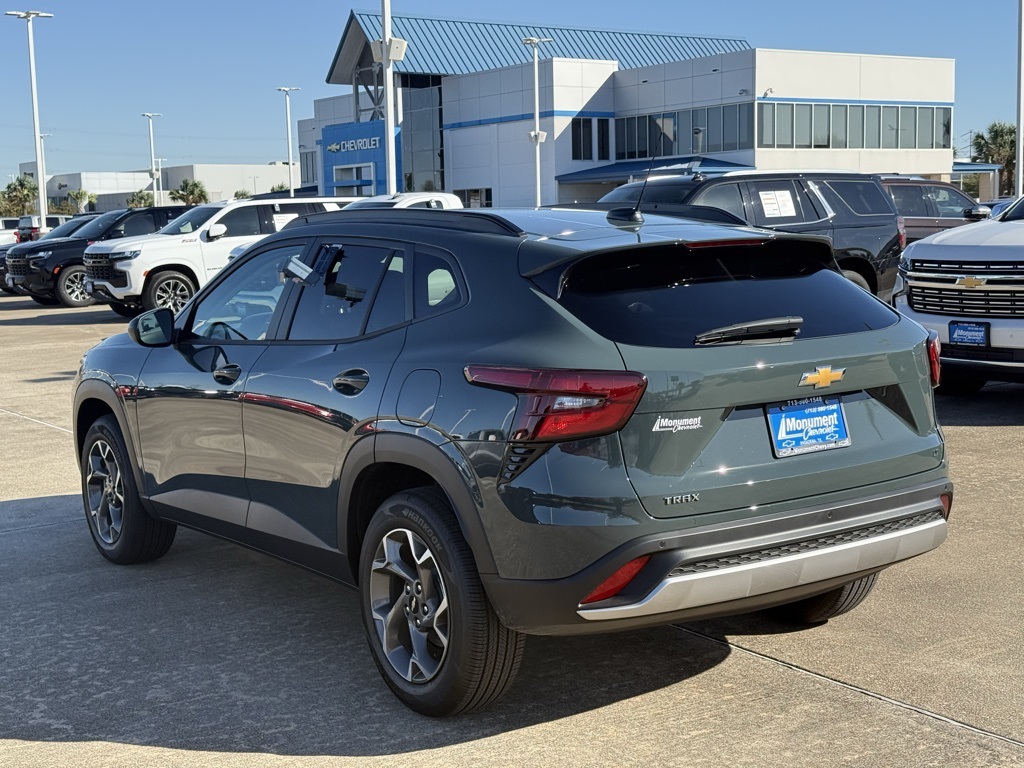 2025 Chevrolet Trax LT Gray at Bayway Cadillac of The Woodlands