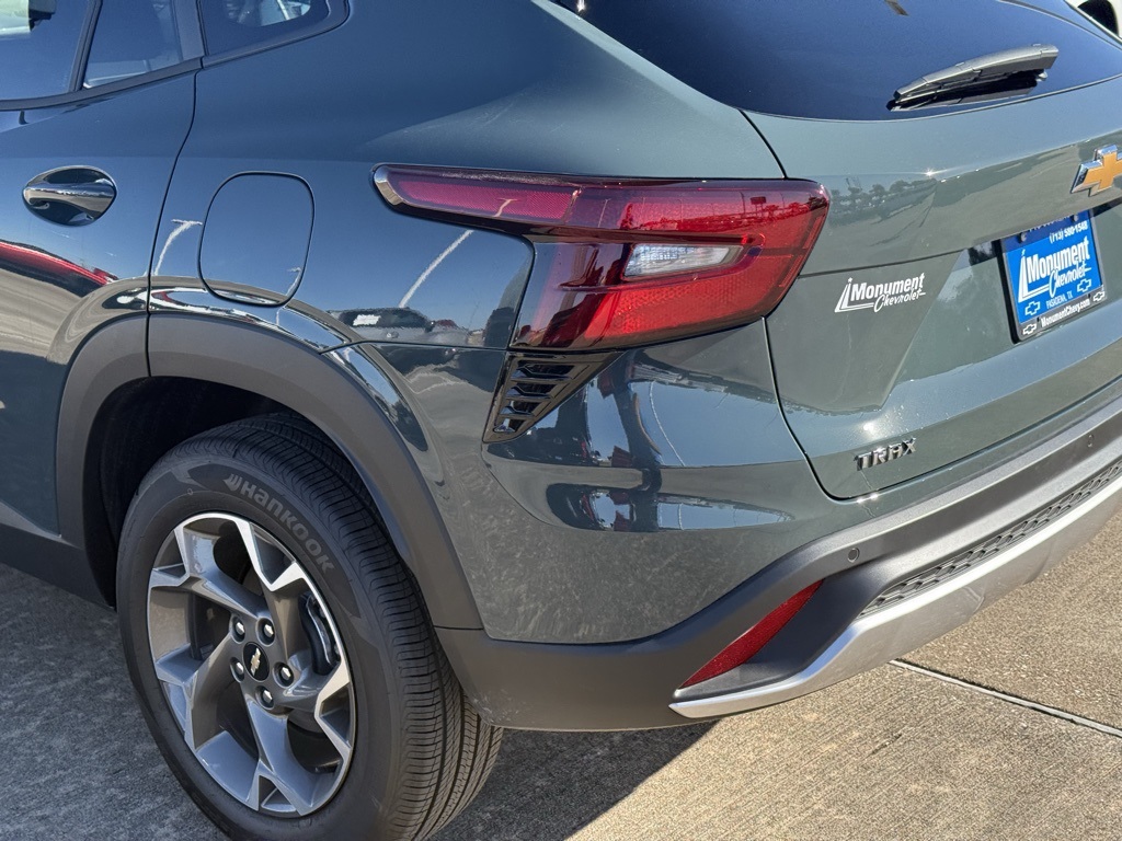 2025 Chevrolet Trax LT Gray at Bayway Cadillac of The Woodlands