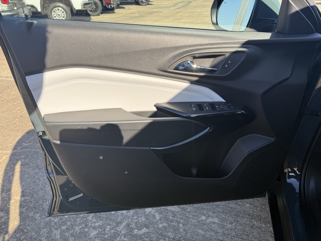 2025 Chevrolet Trax LT Gray at Bayway Cadillac of The Woodlands