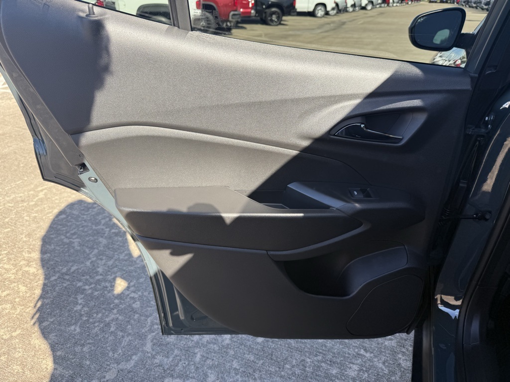 2025 Chevrolet Trax LT Gray at Bayway Cadillac of The Woodlands