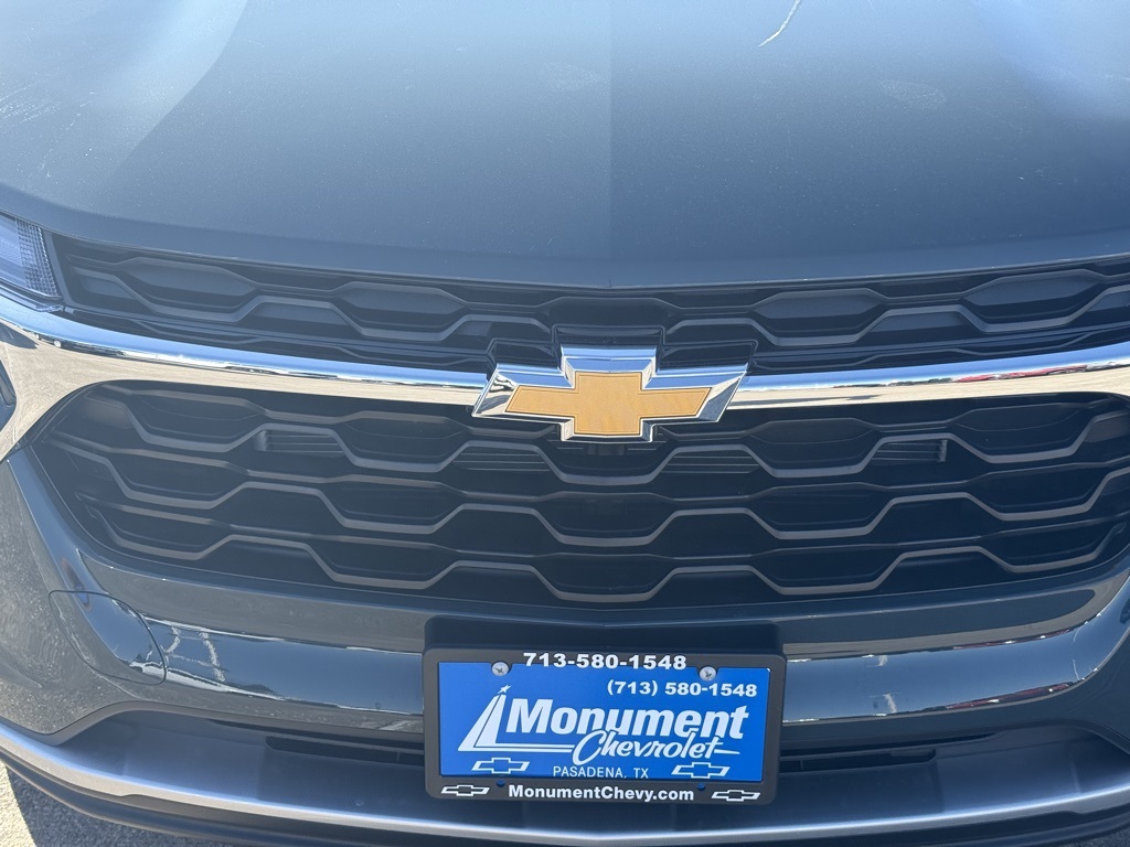 2025 Chevrolet Trax LT Gray at Bayway Cadillac of The Woodlands