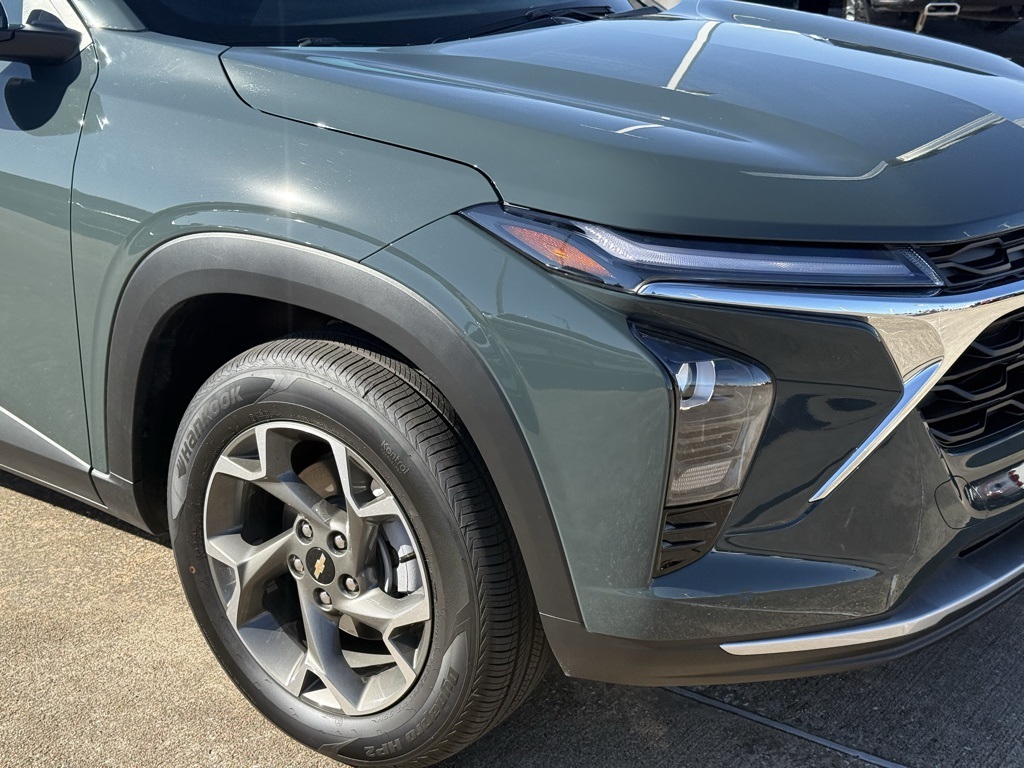 2025 Chevrolet Trax LT Gray at Bayway Cadillac of The Woodlands