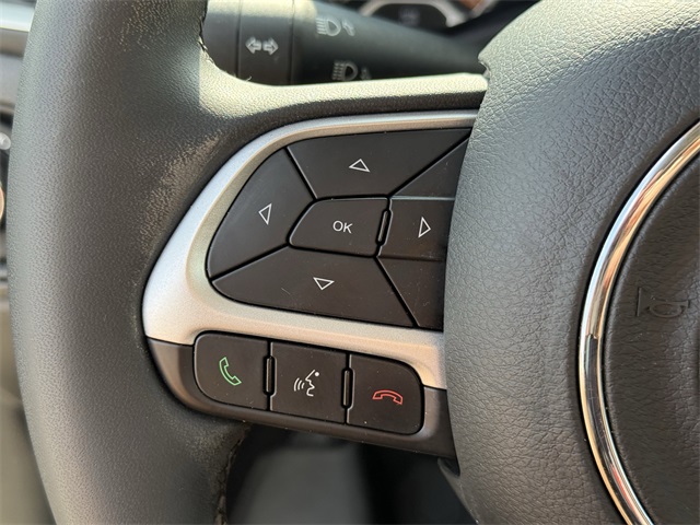 2019 Jeep Renegade Latitude White at DeMontrond Auto Country