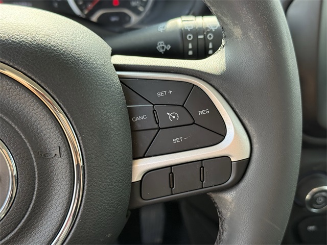 2019 Jeep Renegade Latitude White at DeMontrond Auto Country