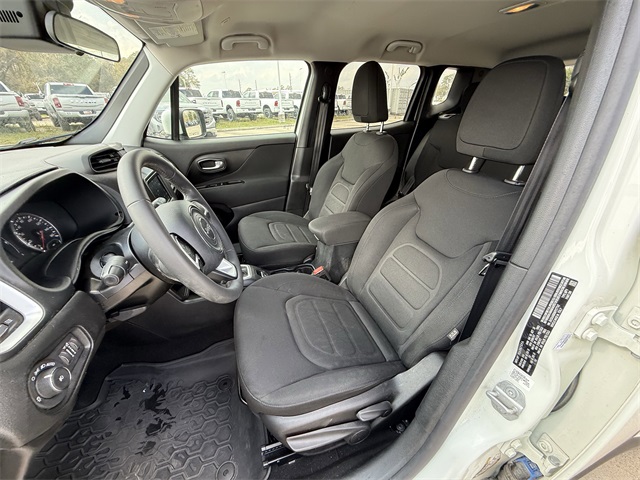 2019 Jeep Renegade Latitude White at DeMontrond Auto Country