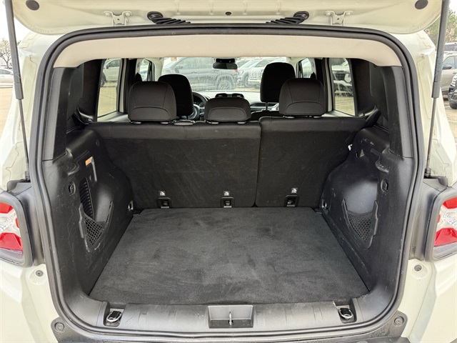 2019 Jeep Renegade Latitude White at DeMontrond Auto Country