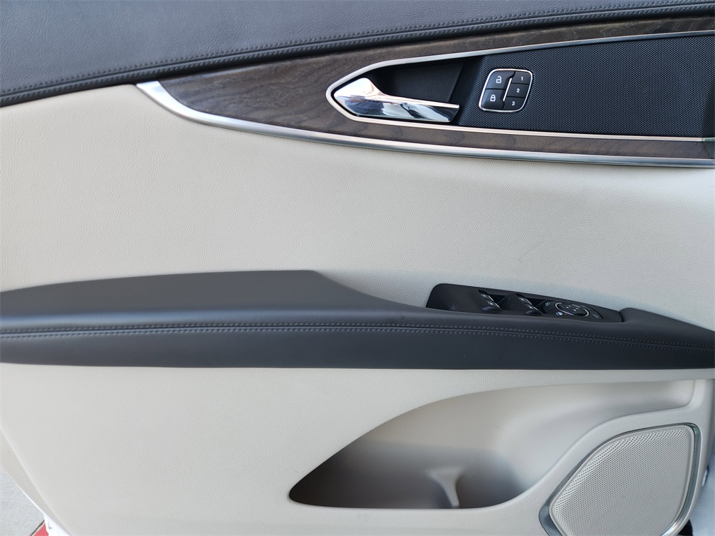 2019 Lincoln Nautilus Select White at Bayway Chrysler Dodge Jeep Ram