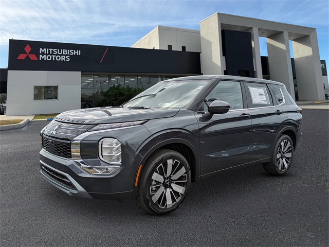 2025 Mitsubishi Outlander SE FWD
