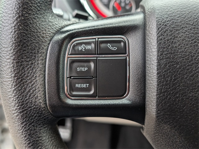 2020 Dodge Grand Caravan SE White at Community Kia