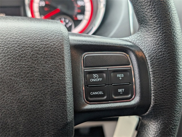 2020 Dodge Grand Caravan SE White at Community Kia