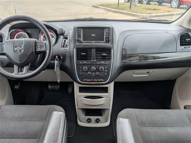 2020 Dodge Grand Caravan SE White at Community Kia