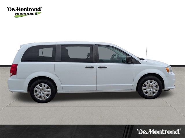 2020 Dodge Grand Caravan SE White at Community Kia