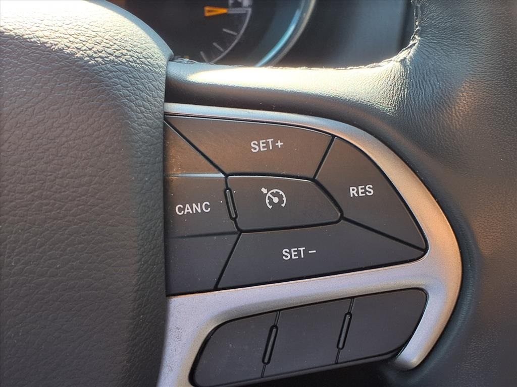 2020 Jeep Grand Cherokee Laredo E - 7