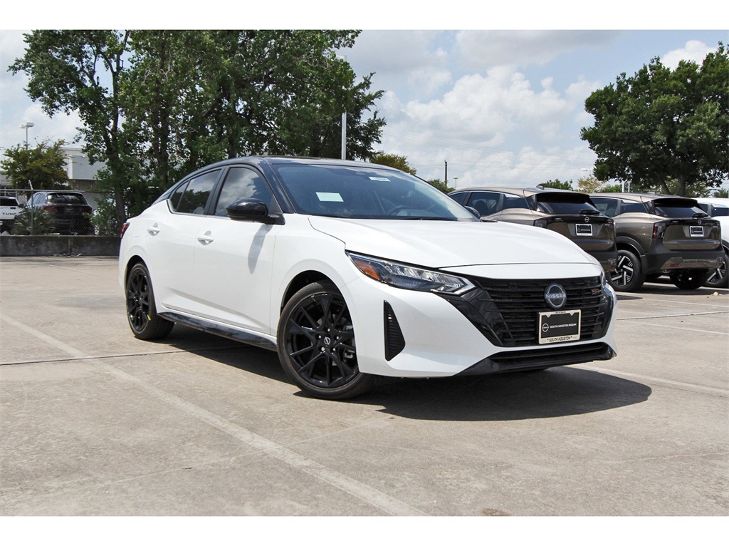 2025 Nissan Sentra SR White at Bravo Nissan